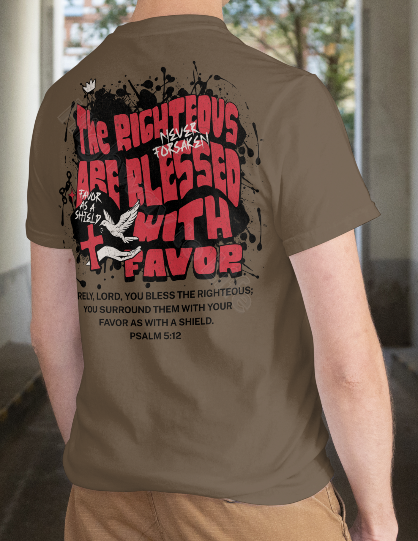 Favor as a shield (red letters), T-shirt
