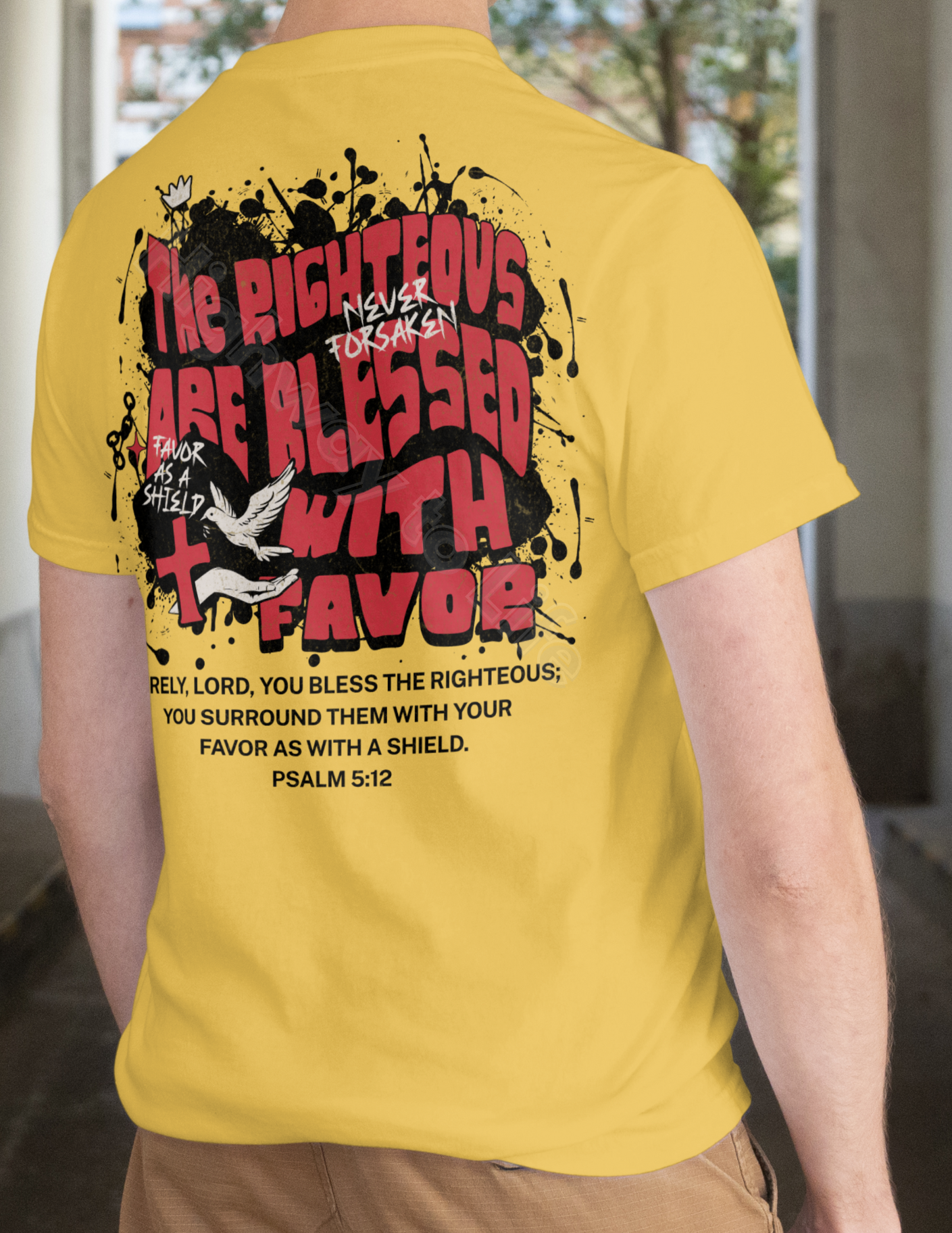 Favor as a shield (red letters), T-shirt