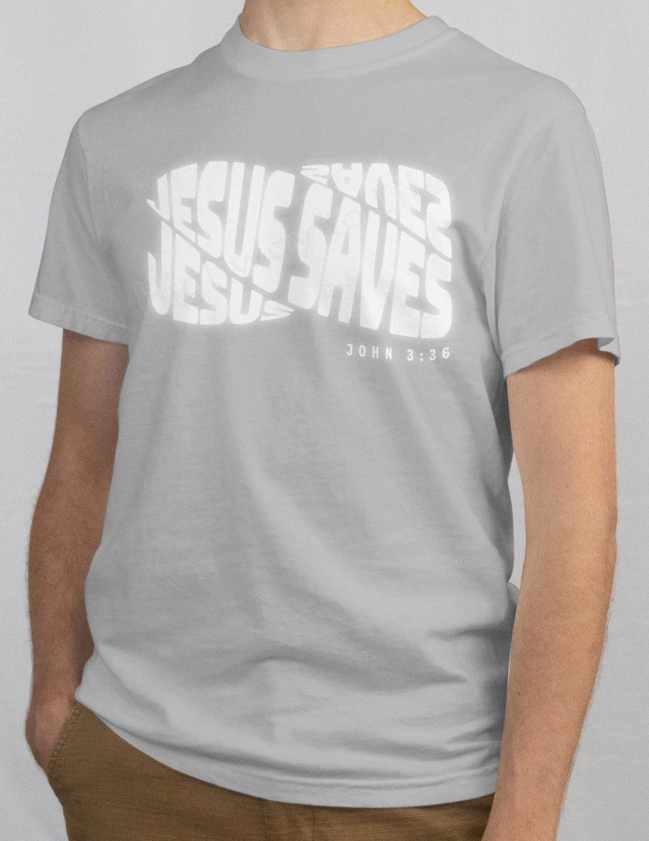 Jesus saves, T-shirt