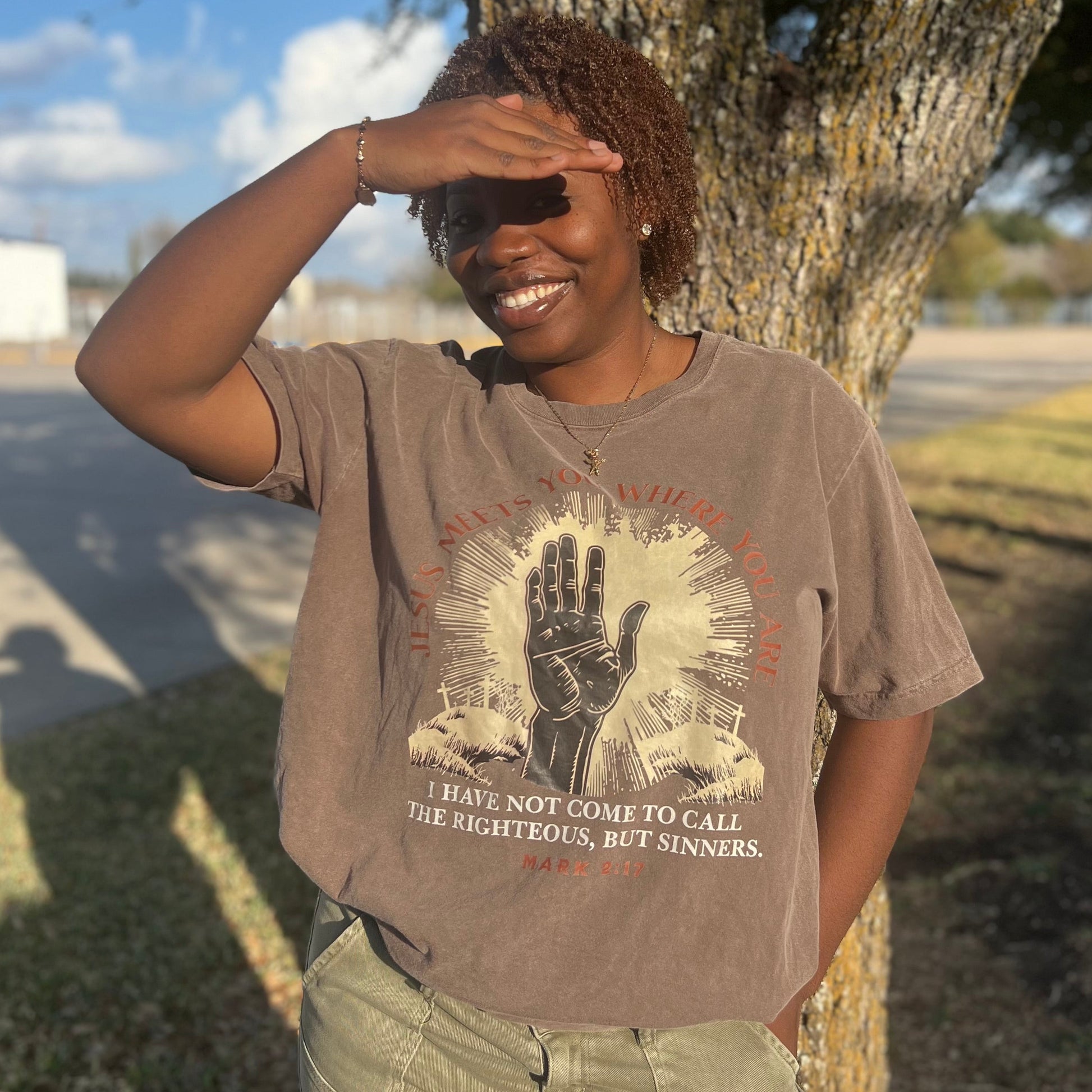 Jesus meets you where you are, T-shirt